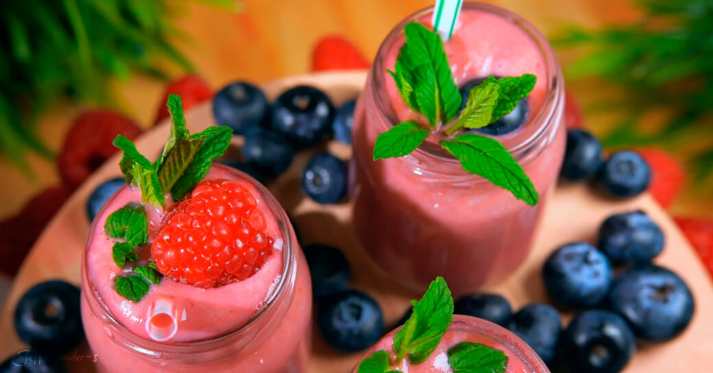 Breakfast of Champions: Your New Super Star Smoothie